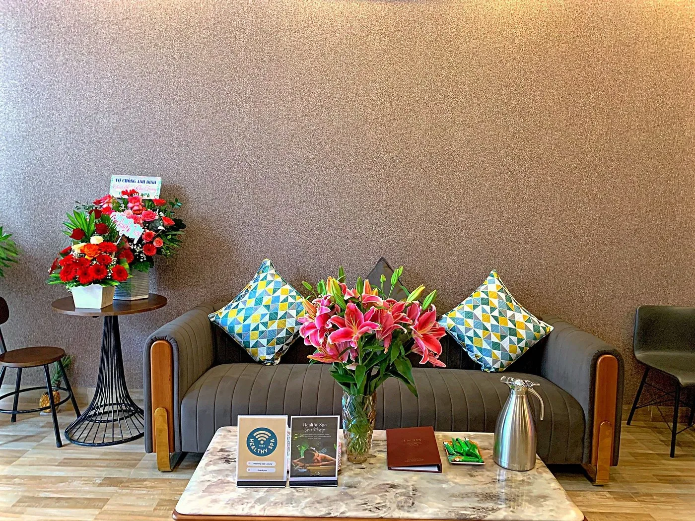 Healthy Spa Luxury — Waiting area