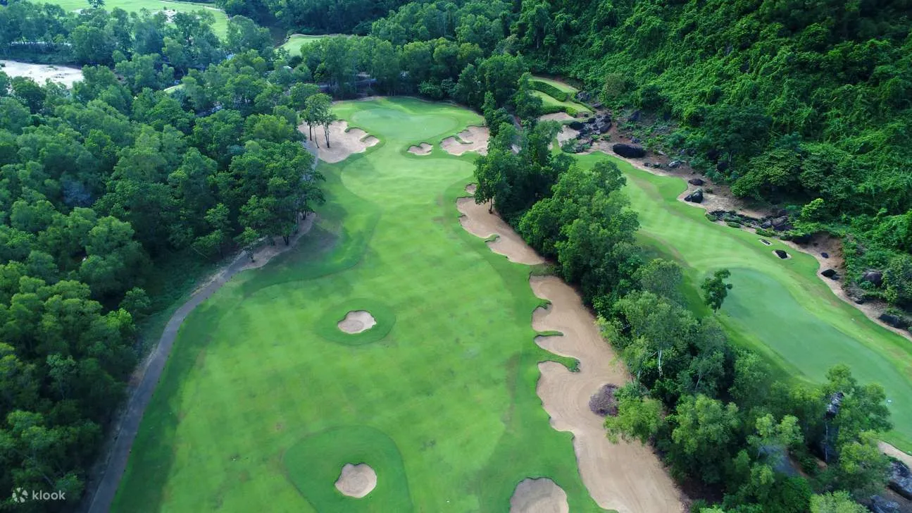 Laguna Golf Lang Co 코스 전경 - Nick Faldo 설계 18홀 파71