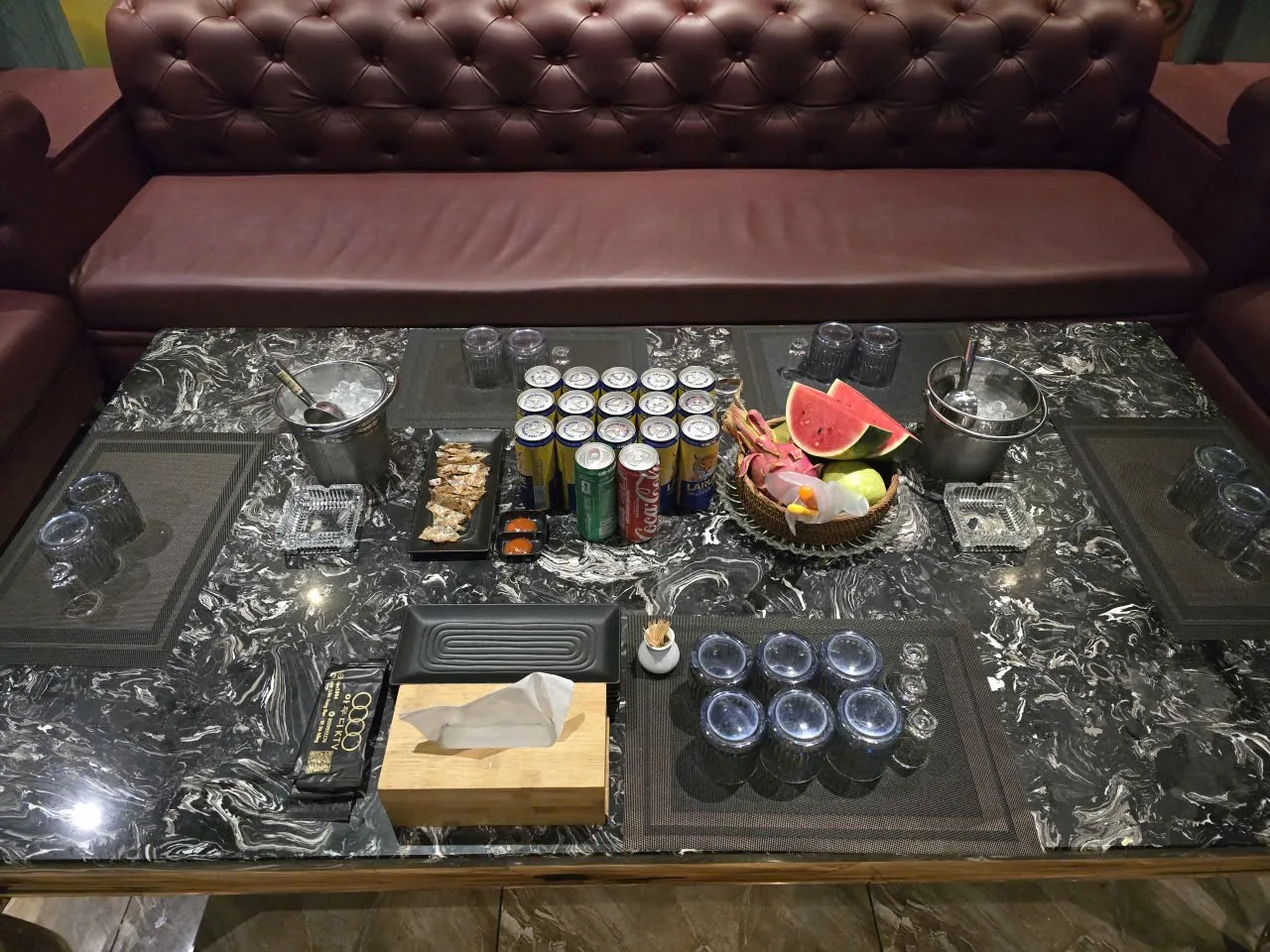 아우디 가라오케 다낭 룸 테이블 세팅 Audi Karaoke Da Nang table set